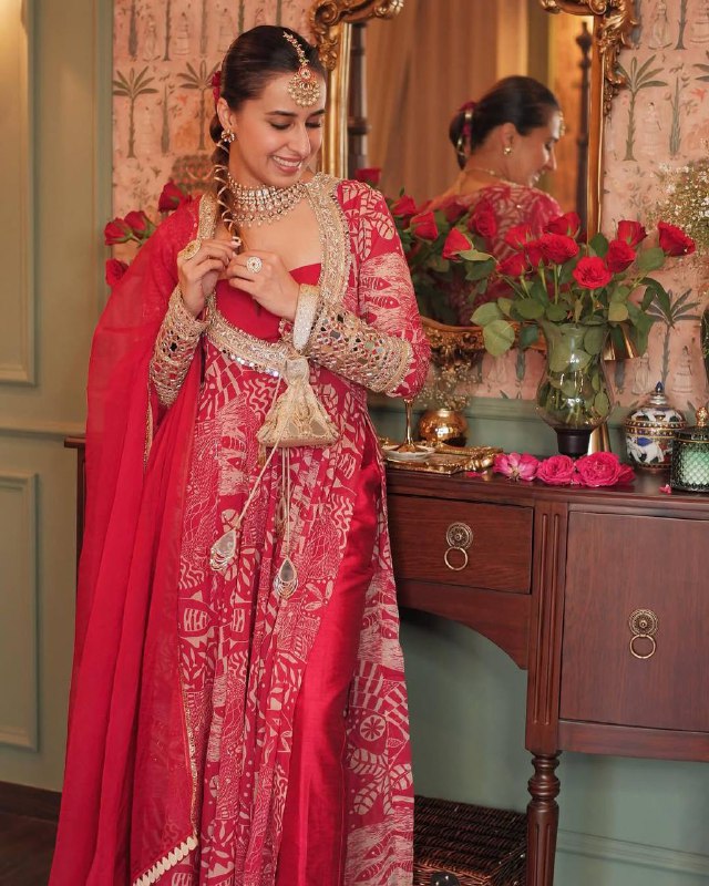 LG-1952 Premium Green & Red Chinon Indo-Western 4-Piece Set – Printed Jacket, Blouse, Pant & Dupatta - Red